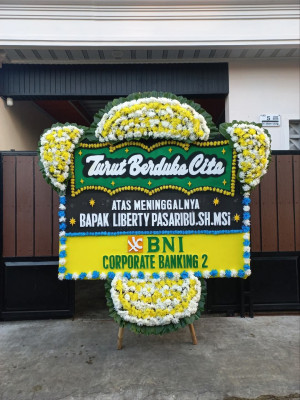 Papan Bunga Duka di Sipinggolpinggol