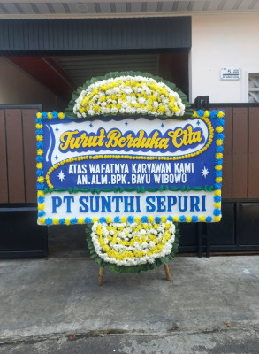 Papan Bunga Duka di Sipinggolpinggol
