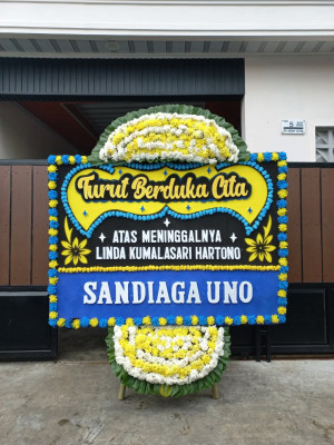 Papan Bunga Duka di Sipinggolpinggol