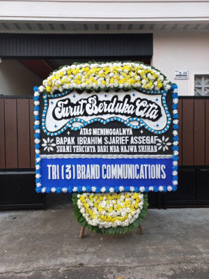 Papan Bunga Duka di Sipinggolpinggol